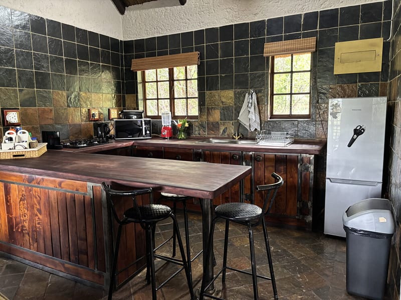 Bush Chalet - Kitchen